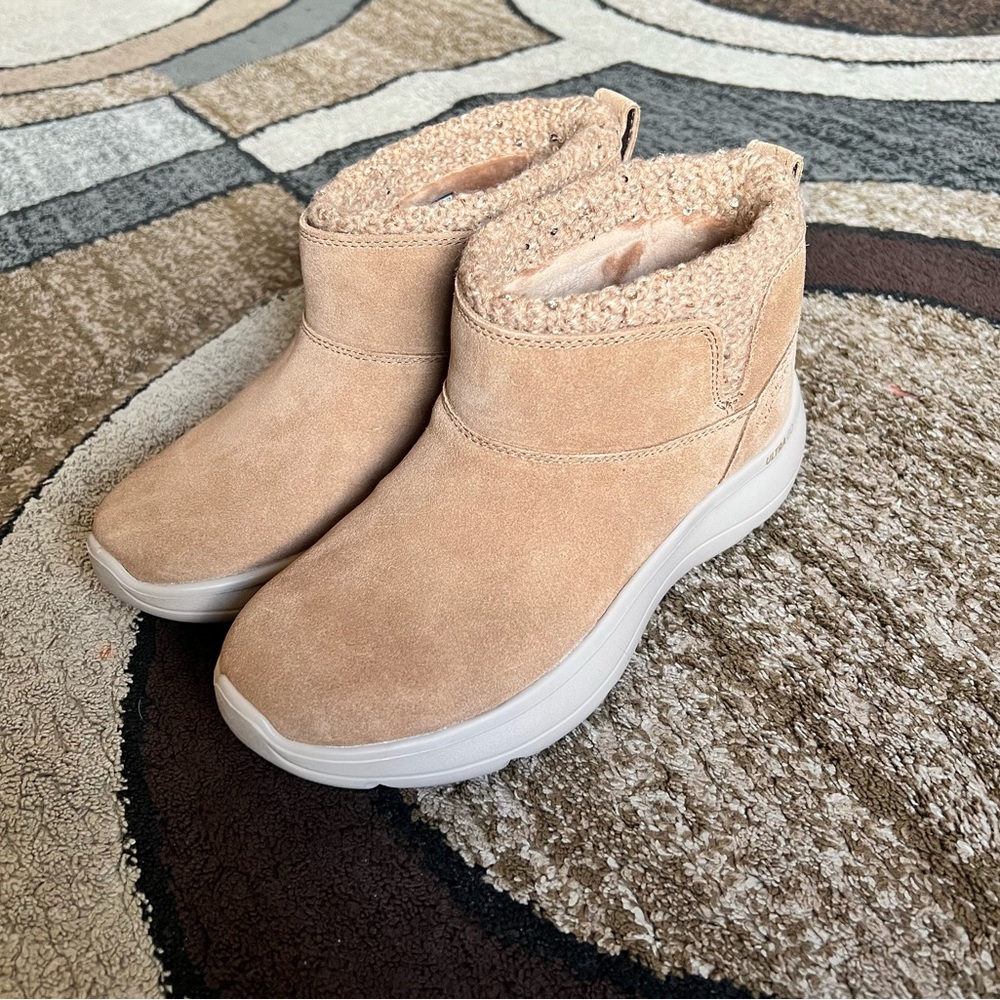 Women’s Skechers Slip Ins On-the-GO Encore Size 5.5